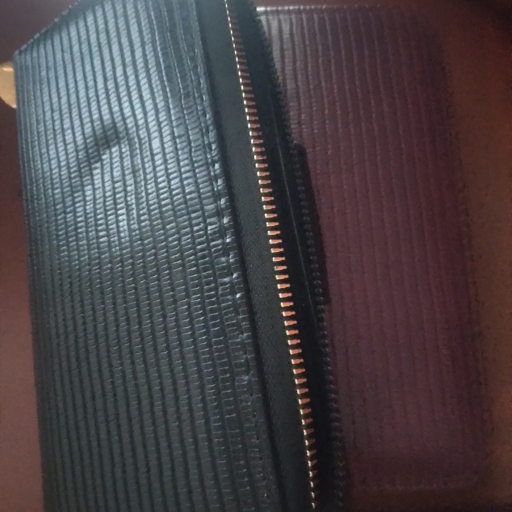 (2) Pk. 7.5" Eco Leather Wallets 1. Black 2. Burgandy